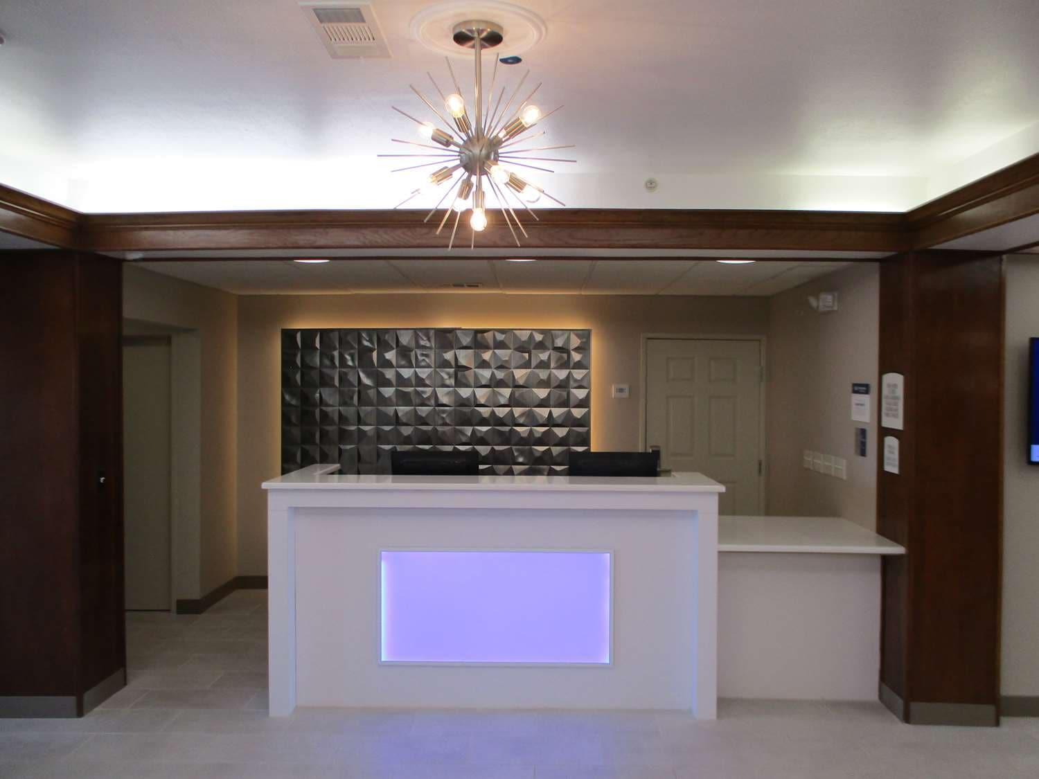 Best Western Plus Riata Браунууд Екстериор снимка