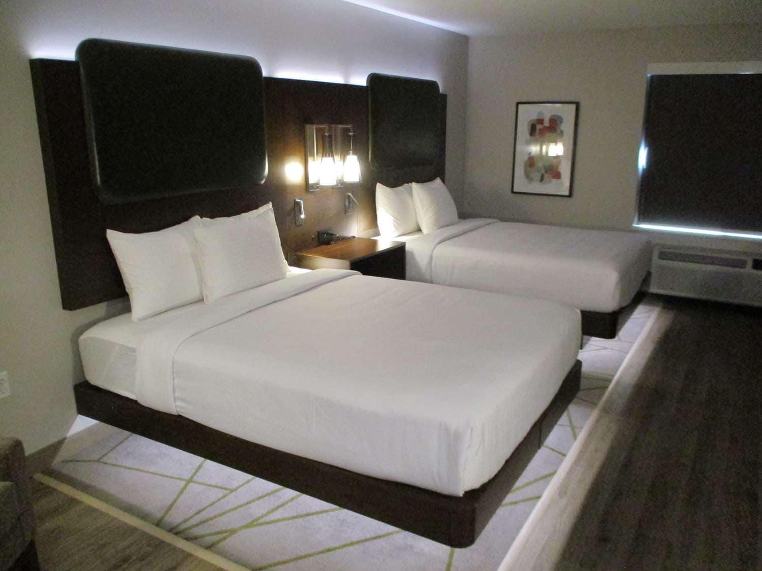 Best Western Plus Riata Браунууд Екстериор снимка