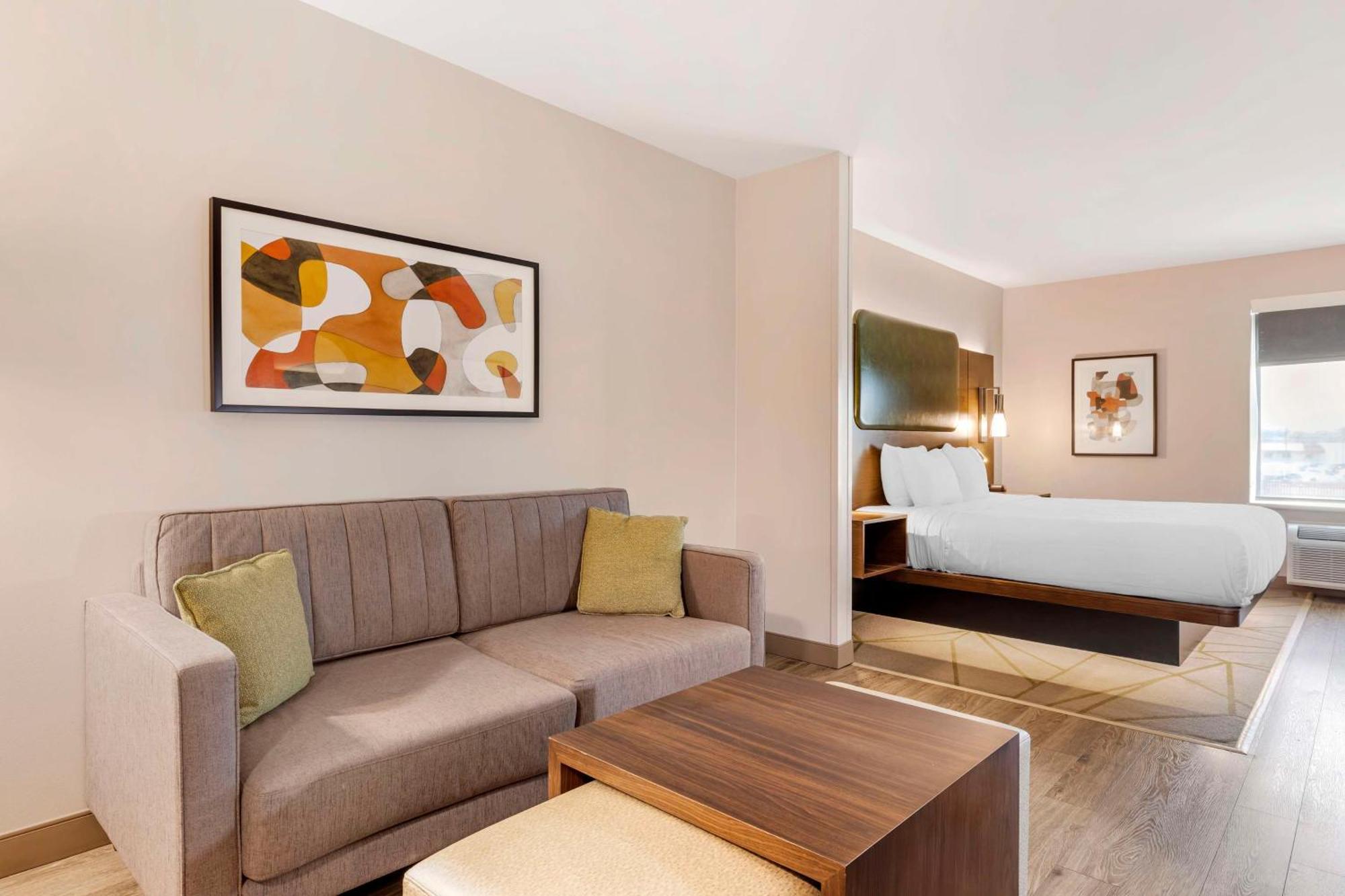 Best Western Plus Riata Браунууд Екстериор снимка